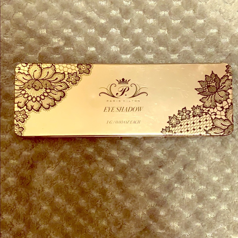Paris Hilton Eye Shadow palette